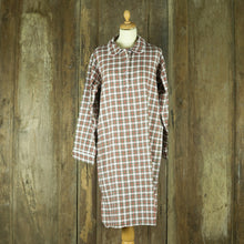 Afbeelding in Gallery-weergave laden, Flanellen nachthemd voor dames in rood-groen-witte ruit