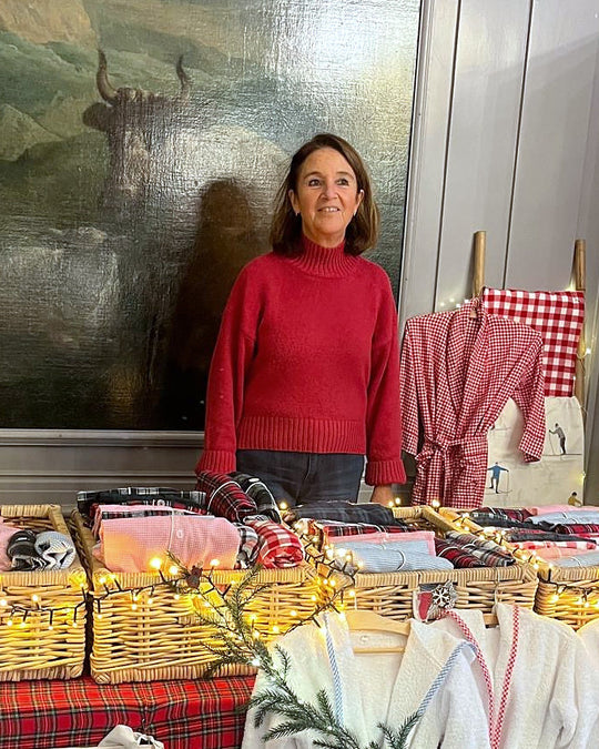 Grace de Haas-König achter haar stand op Kasteel Groeneveld tijdens een winterfair